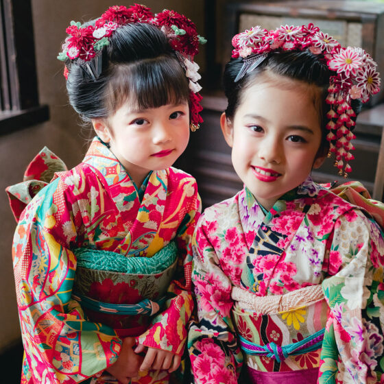 金糸雀 5歳〜7歳向けアンティーク着物レンタル、夢⼆ 7歳〜13歳向けアンティーク着物