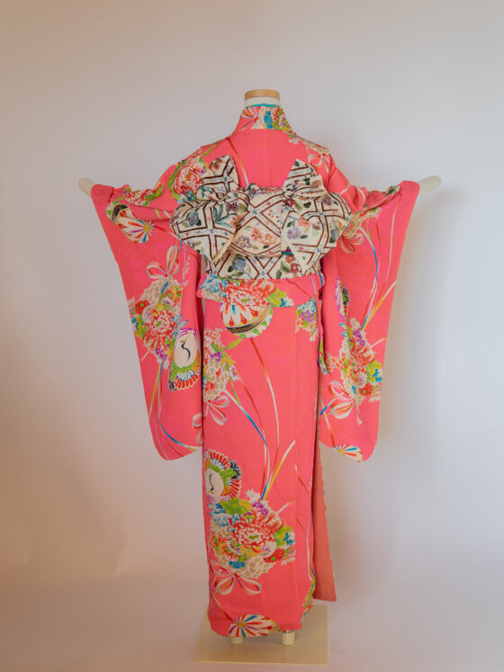 寧々 8歳〜13歳向けアンティーク着物レンタル