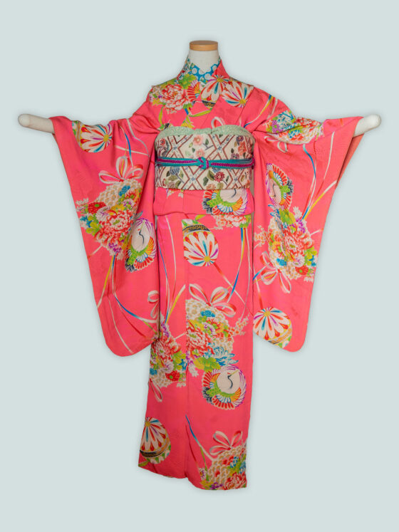 寧々 8歳〜13歳向けアンティーク着物レンタル