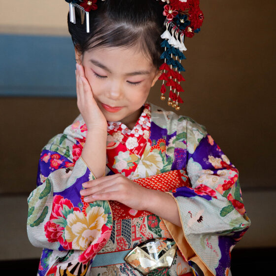 絢爛 8歳〜13歳向けアンティーク着物レンタル（舞妓風）